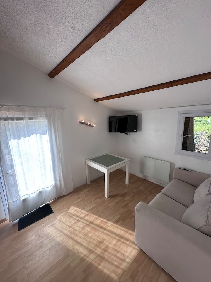 Appartement Calme Vue Piscine - Cadarache