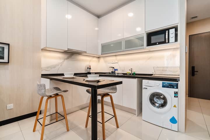 Huge Studio Apartment Societe Hartamas Mont Kiara - Kuala Lumpur