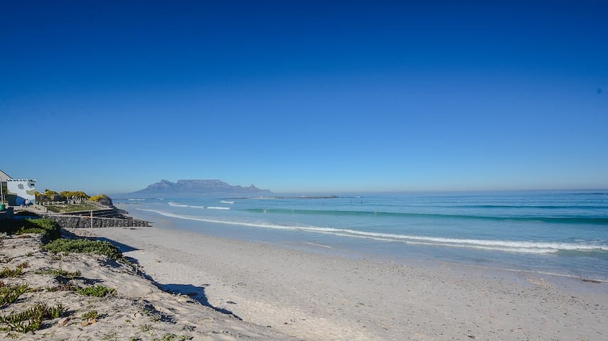 Seaside Views Bloubergstrand