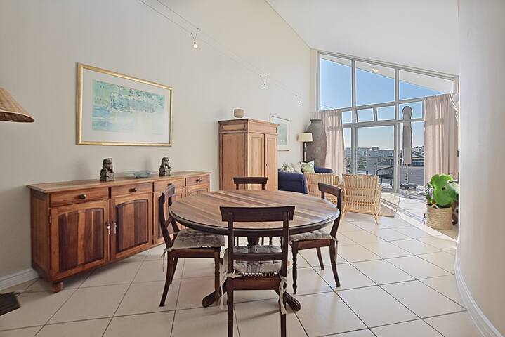 Seaside Views Bloubergstrand gallery image 3