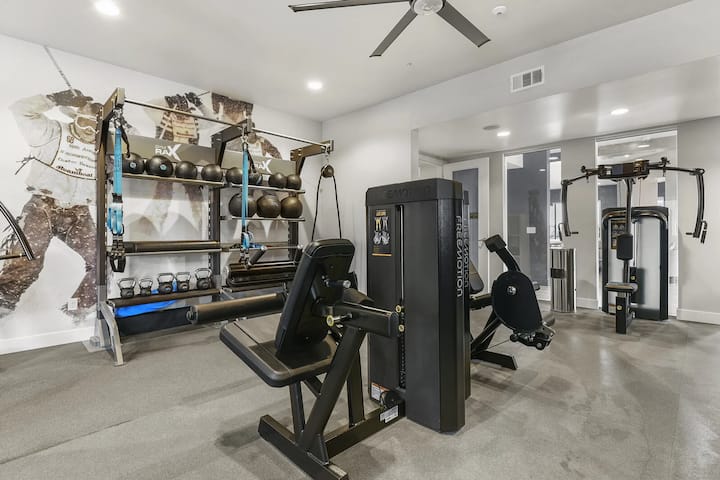 Landing | Incredible 2bd, Gym, Game Room - Littleton, CO