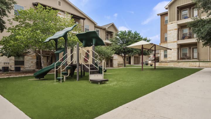 Landing | Amazing 1bd, Pool, Gym - New Braunfels, TX