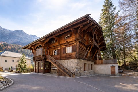 (St.Moritz) Chalet 3bedr+parking 1 min to ski lift