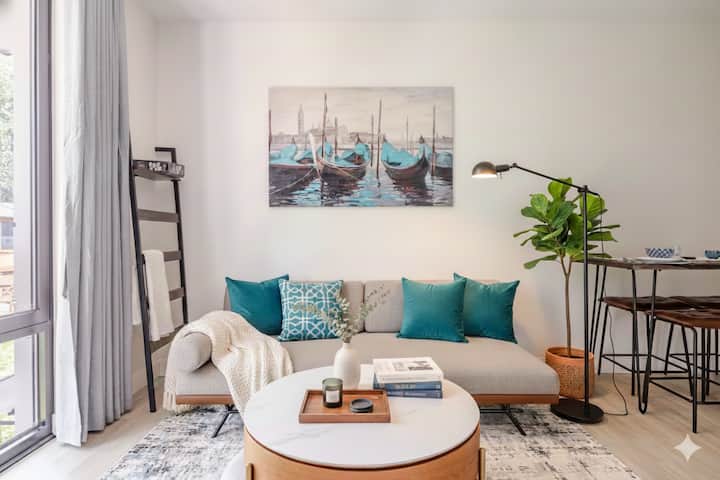 The Potomac Perch-peaceful
Cozy Family Apt - Trailside Park, Ashburn