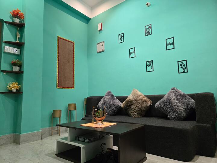 Yashus2-1bhk Unit/parking&breakfast Items Included - Guwahati