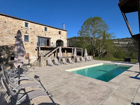 South Ardèche house, sleeps 22 – heated pool