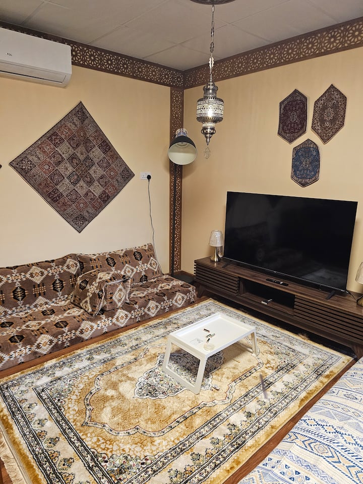 Spacious 1 Bed Room Hall W. Kitchen | Free Parking - Dubai