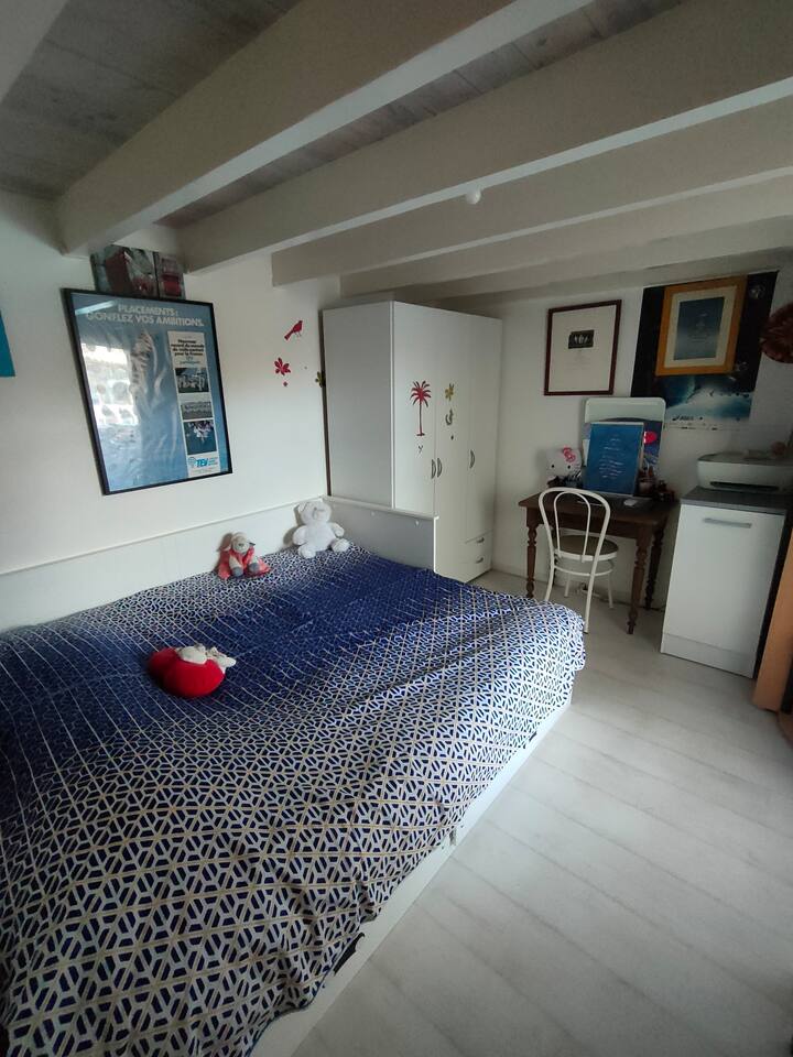 Chambres Dans Une Maison - Hostens