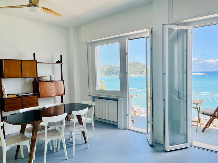 3 bedrooms waterfront flat