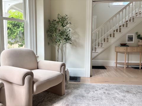 Top Airbnb: Coastal Retreat - 3 BR/2.5 Bath in Beverly