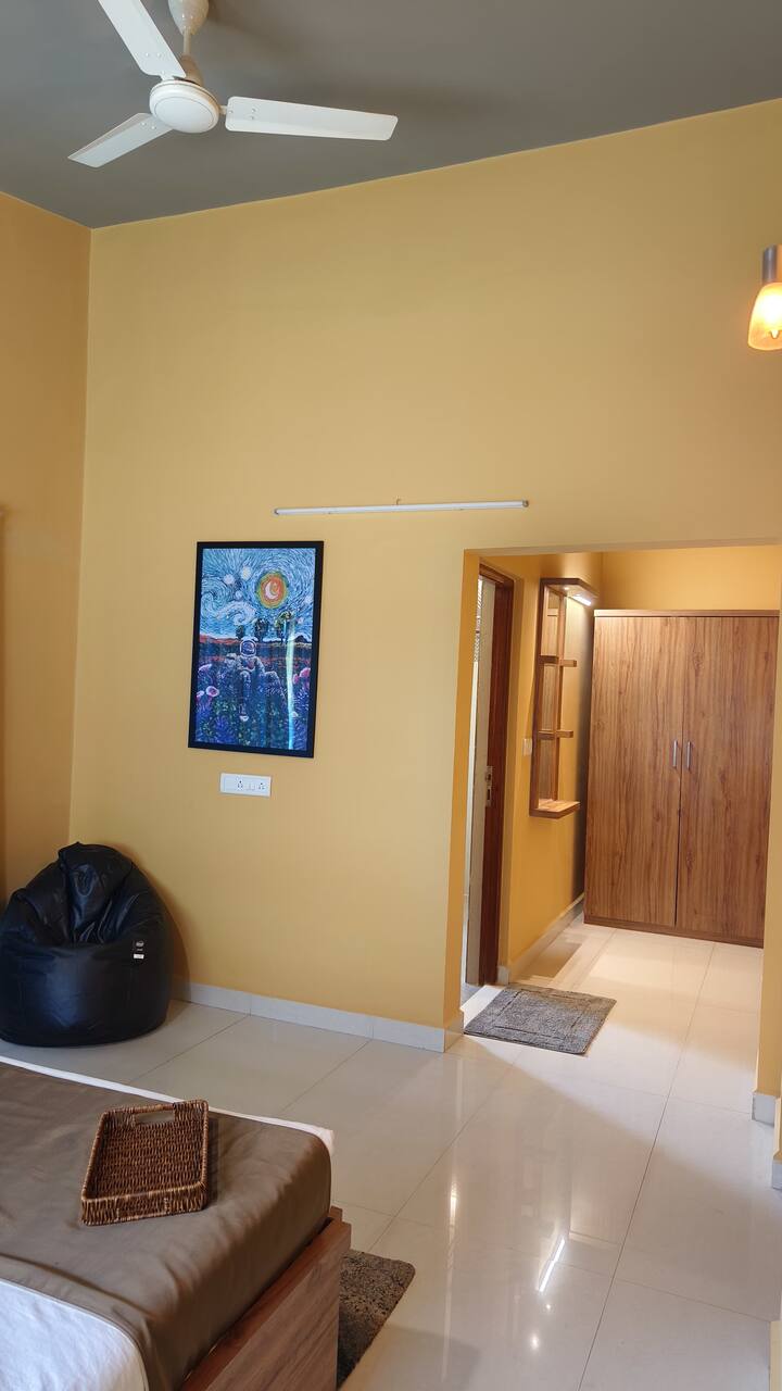 Bedroom 3 image 2