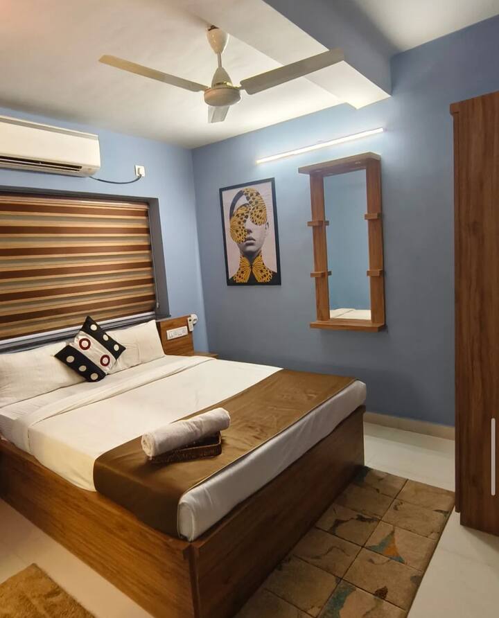 Bedroom 1 image 2