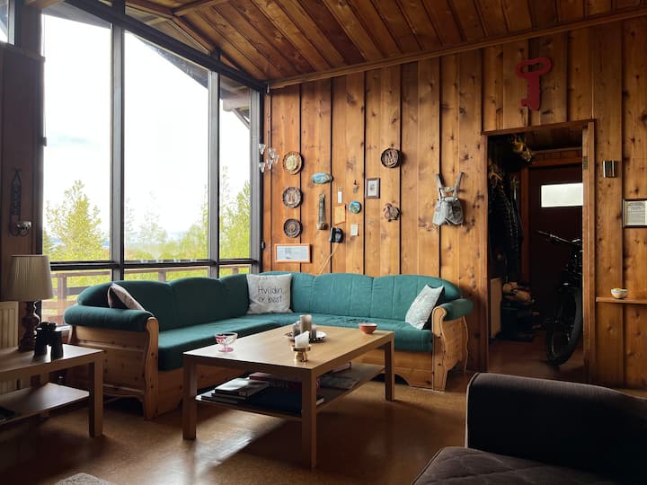 Cozy Cabin With Spectacular View - Free Parking - Iceland
