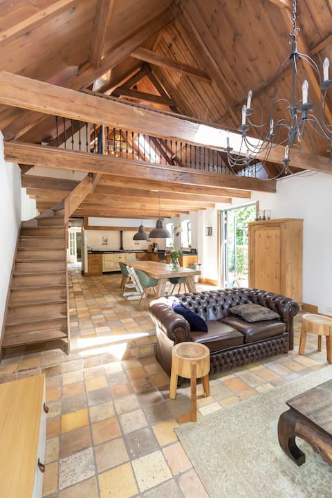 Historic CanalSide Home Near Amsterdam - Sleeps 10