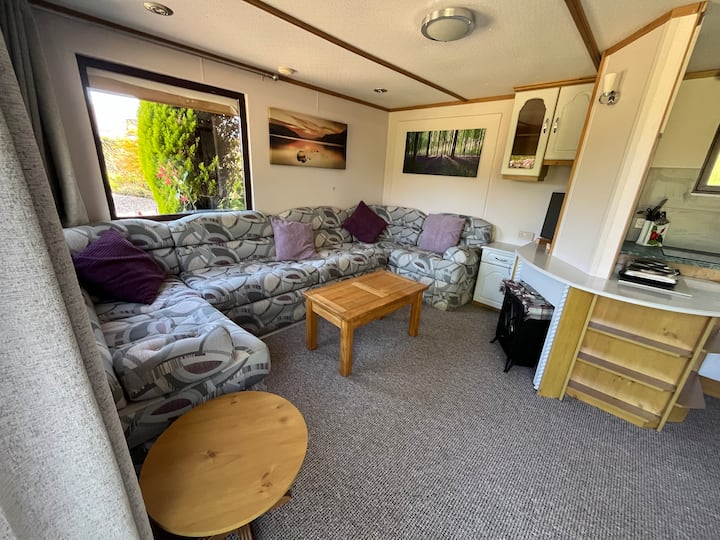 Acorn Lodge - Llanelli