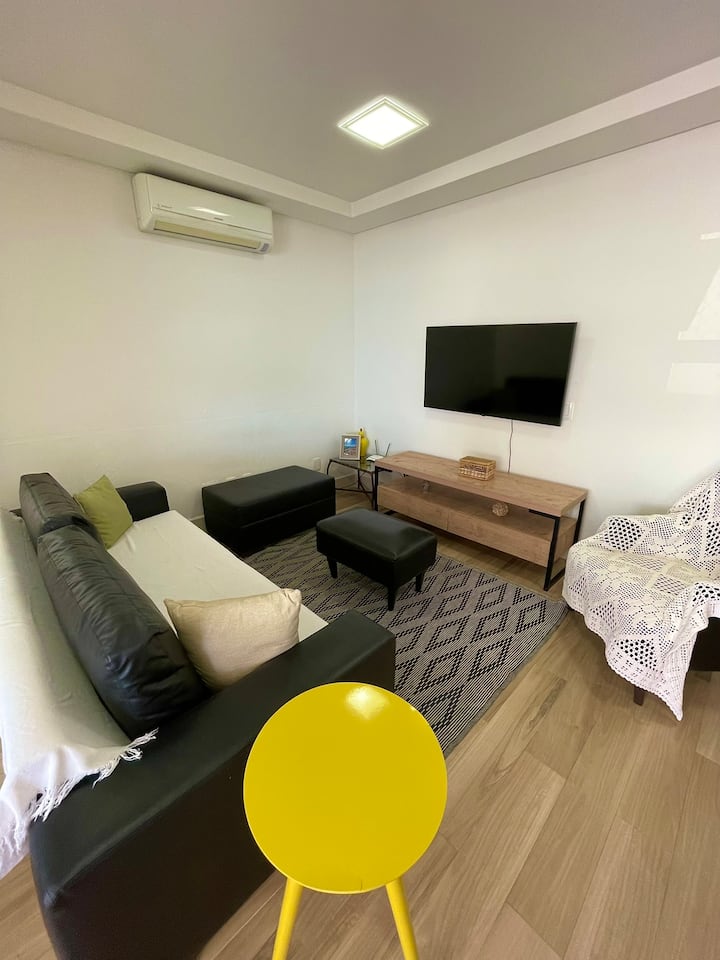 Apartamento Na Avenida Da Praia Com Churrasqueira - Caraguatatuba