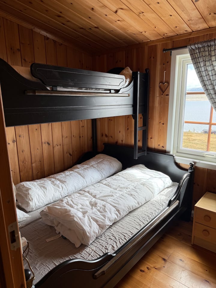 Schlafzimmer 1