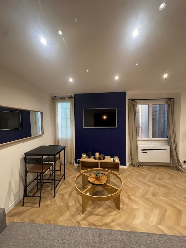 Appart Chic Au Cœur De La Ciotat – Balnéo - Clim - La Ciotat