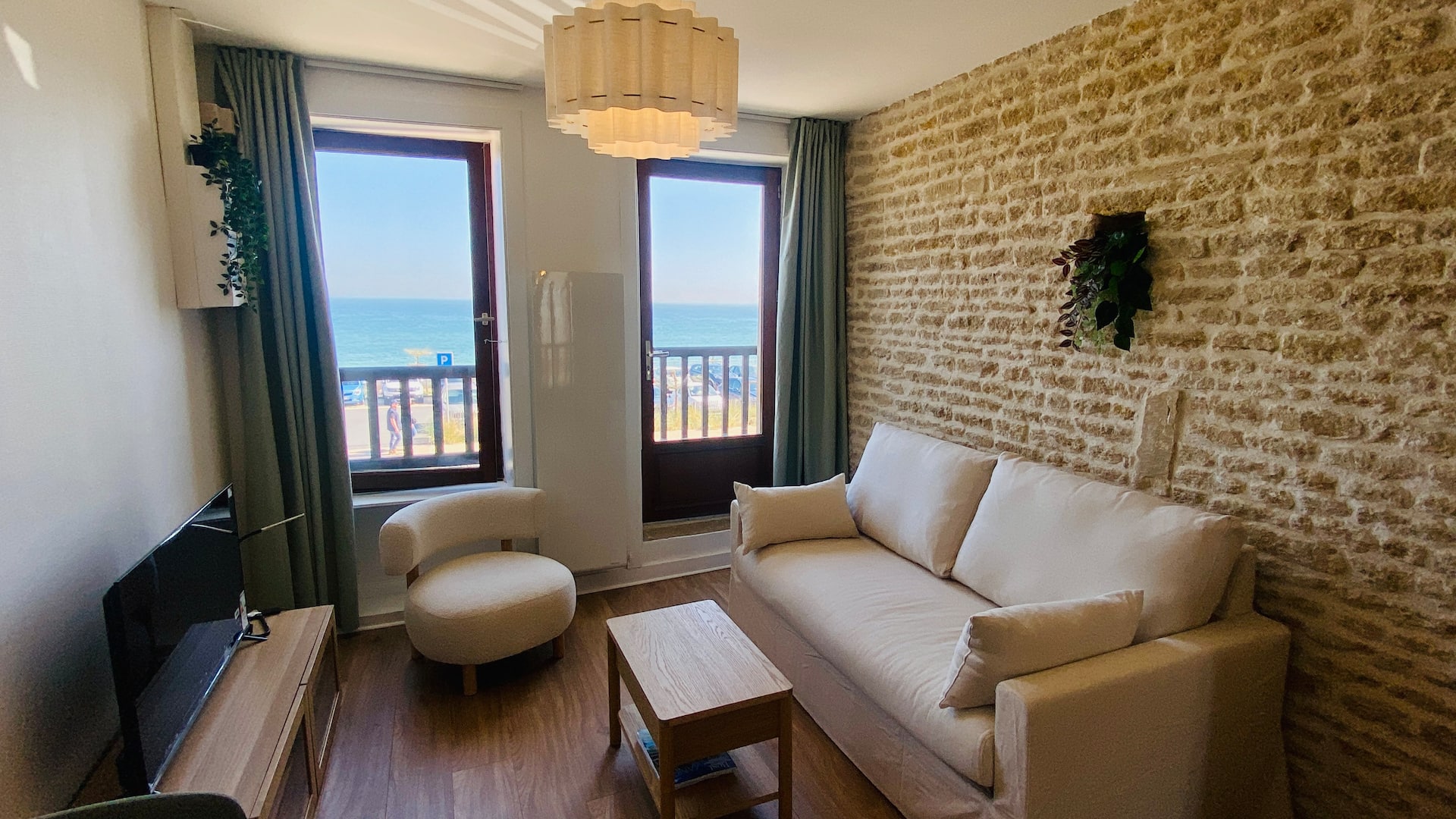 Charming maisonette with sea view