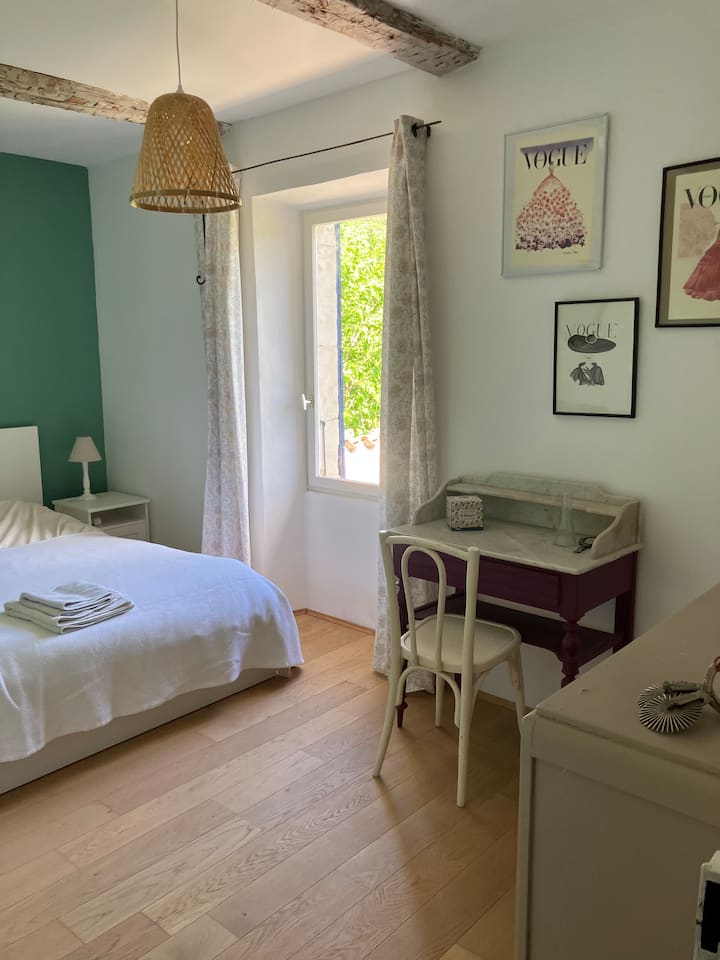 Chambre Au Calme Vue Sur Le Jardin - Forcalquier