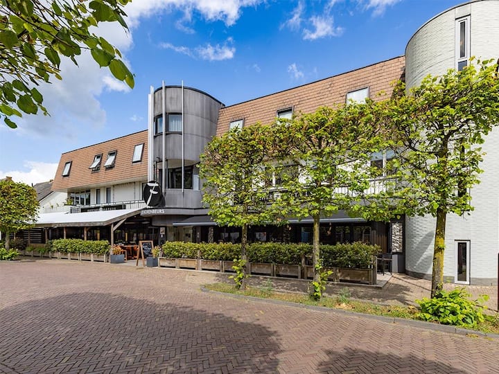 Quiet Escape Near Famous Parks, Cityscape & Dining - Oosterhout