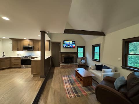 Successful Airbnb property: Peaceful cottage in Northwest Harbor