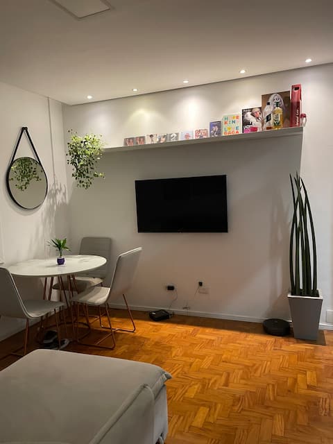 Imóvel de sucesso: Apartment at Roosevelt Square (1 stop from Paulista Avenue!) em República