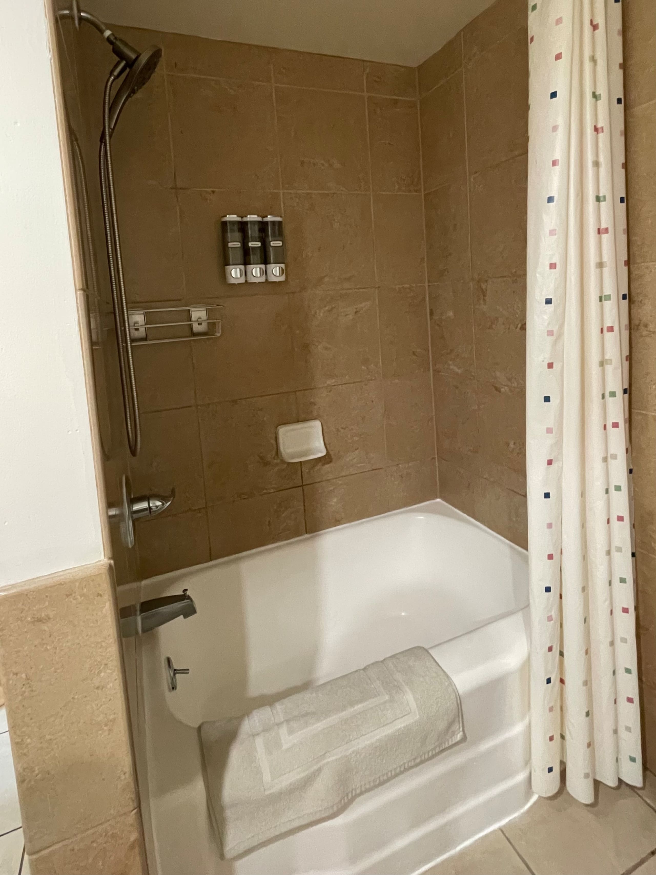 Hotel in Honolulu · ★4.9 · 1 bedroom · 1 bed · No bathroom - Image 17