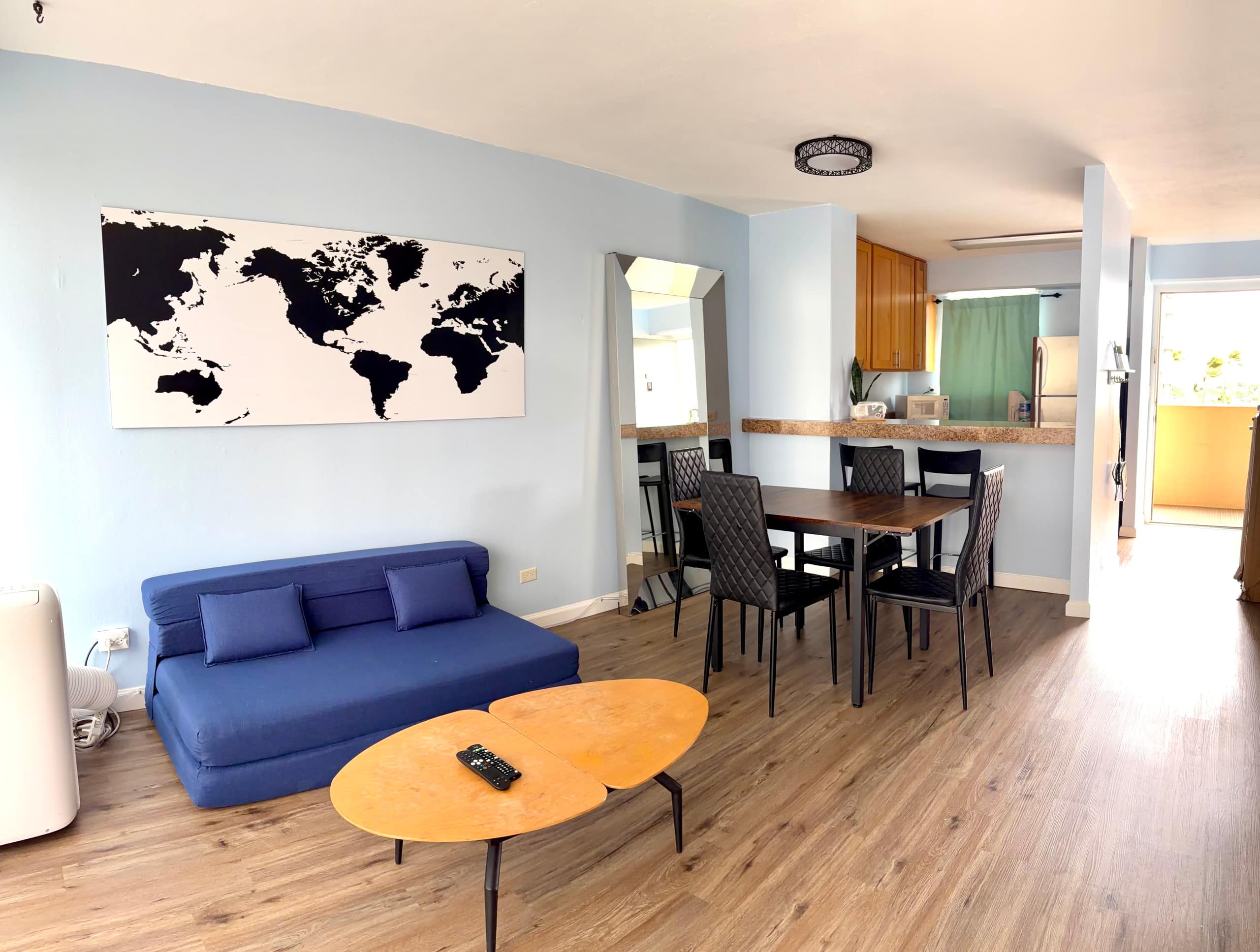 New 2BR Waikiki Condo kitchen FREE parking Pool - Image 1