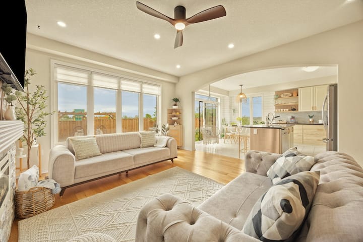 Unique 2-storey Design - Str# 26 000096 - 哈密爾頓