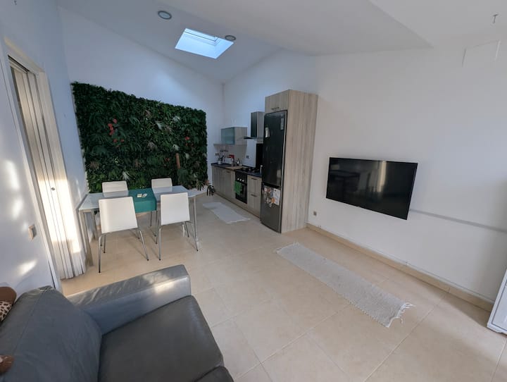Quiet, Cozy Loft Close To Beach - Gavà