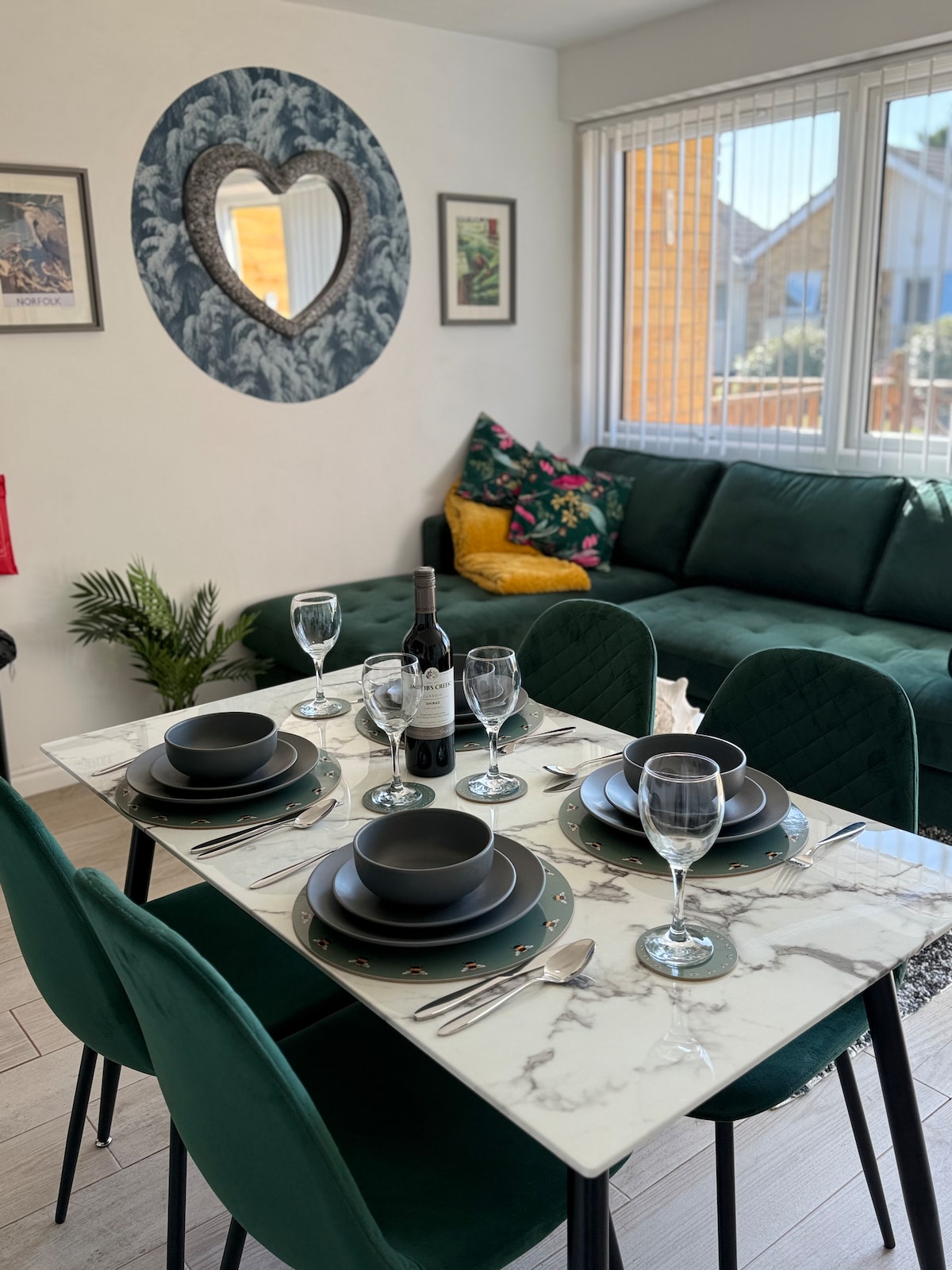 Popular Airbnb listing: The Snug in Corton