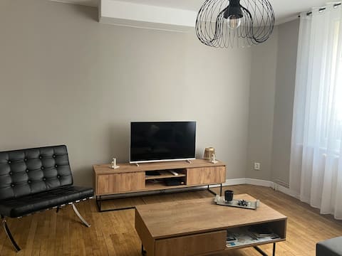 Popular Airbnb listing: Charles' spot in Boulogne Sur Mer
