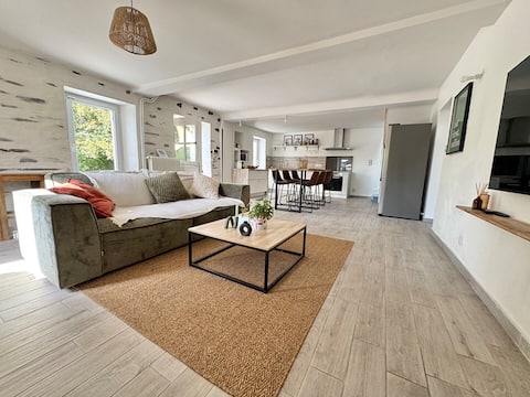 House for 8 people with garden & parking, Angers