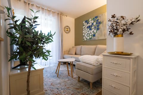 Top performing Airbnb: Spa Garden Lounge in Grad Mali Lošinj