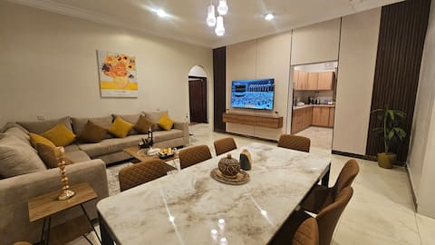 Luxury apartment No. (5) close to the Prophet's Mosque (3 rooms and a hall)