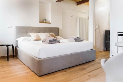 Studio apartment San Pietro Reggio Emilia Historic Center