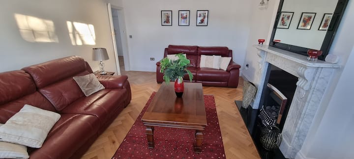 Lovely 3 Double Bed Large House, Fully Renovated - Woolwich
