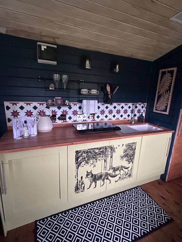 Shepherd Hut 
“The Shepherd Rest “ - St Austell