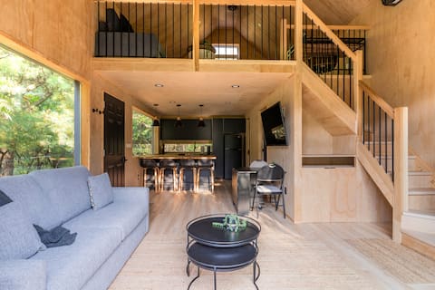 Popular Airbnb listing: The Kabin in Norfolk County