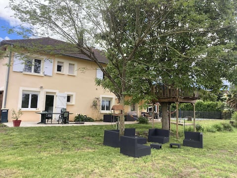 Family house 12 beds-6 bedrooms-pool