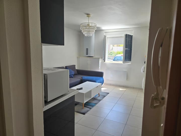 Studio Cosy + Parking Privé Proche Arkema - Saint-Avold