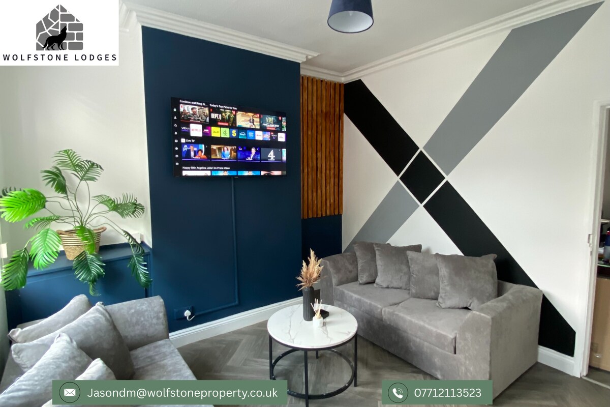 Top performing Airbnb: Central Home/Discounts/Contractors/Free Parking in City Of Leicester