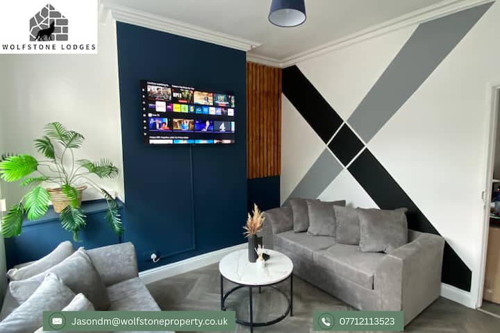 Central Home/discounts/contractors/free Parking - Leicester
