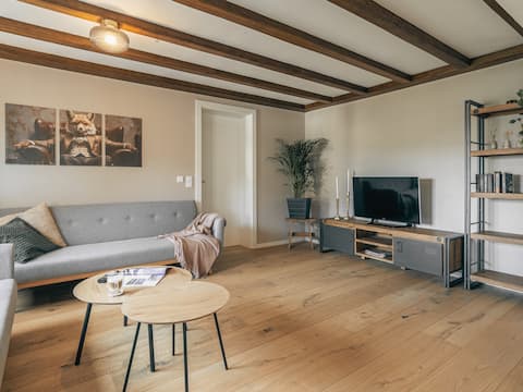 Popular Airbnb listing: Fox Den, no stairs with fireplace & garden in Hochsauerlandkreis