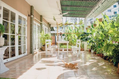 [711 Convenience Store] 3 Bedroom Detached Villa on Nimman Road | 2 Bathrooms | Smoking Area | BooMi