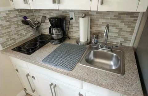 Top Airbnb: Private Guest Studio Coral Gables - Cozy Gem in Miami Dade