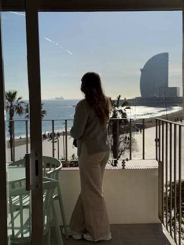 Sea view Barceloneta apartment
