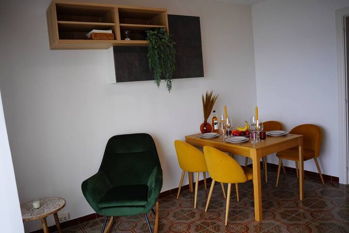 Sea view Barceloneta apartment gallery image 5