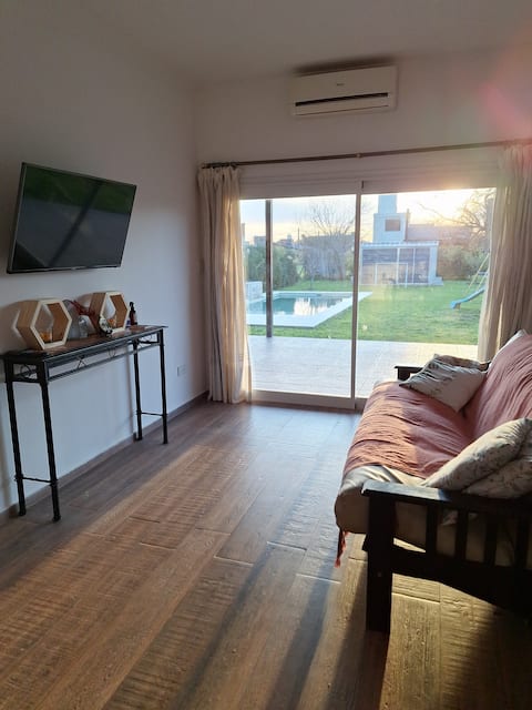 Airbnb con mejor rendimiento: Escape the routine and enjoy Roldán en Departamento San Lorenzo